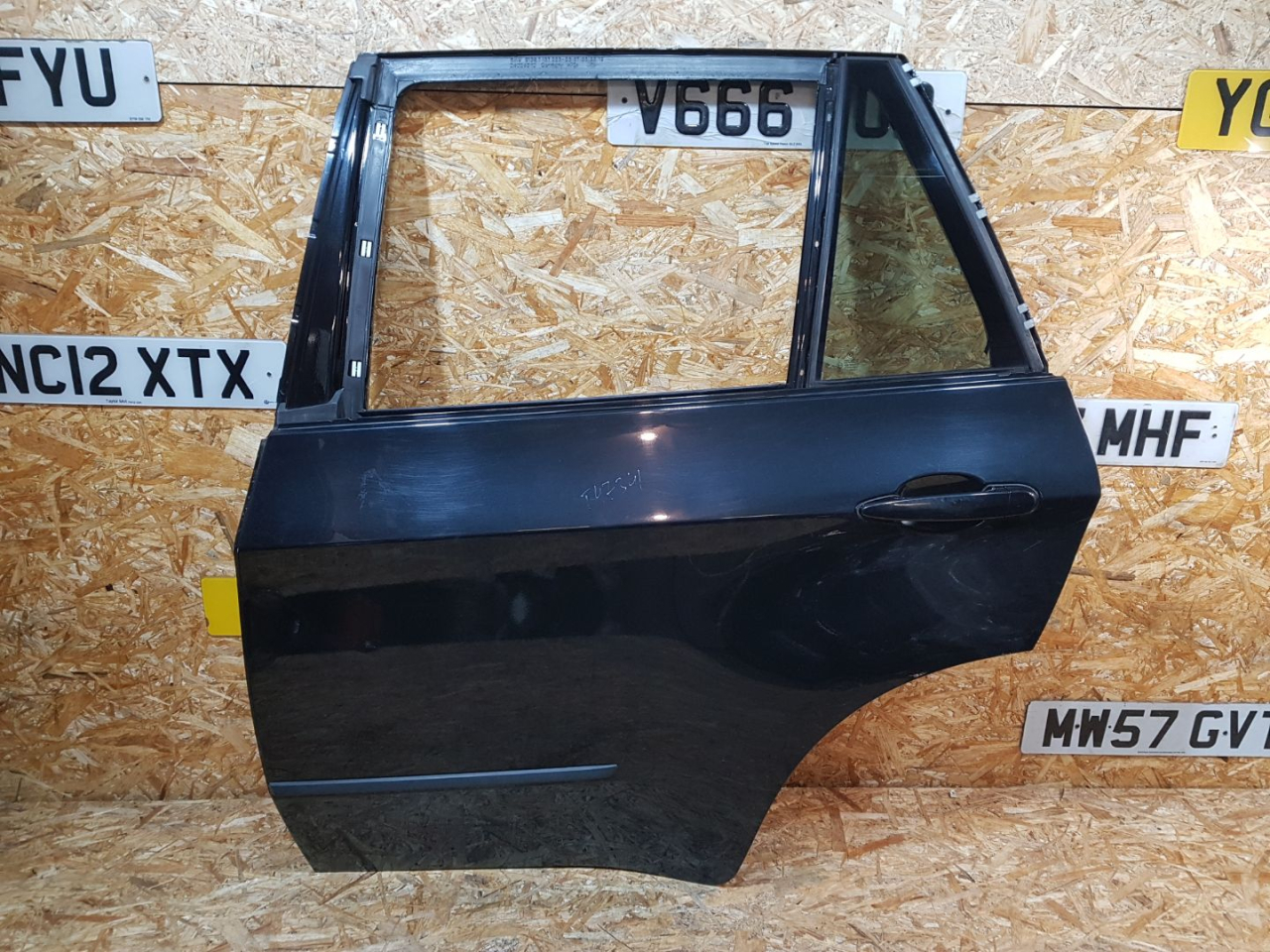 дверь задняя левая BMW X5 E70 2007, 3.0 л., дизель, АКПП, внедорожник 5 дв., полный привод, правый руль, 41527261481, 7261481, 41527211425, 7211425, 41527181477, 7181477 - фото №1