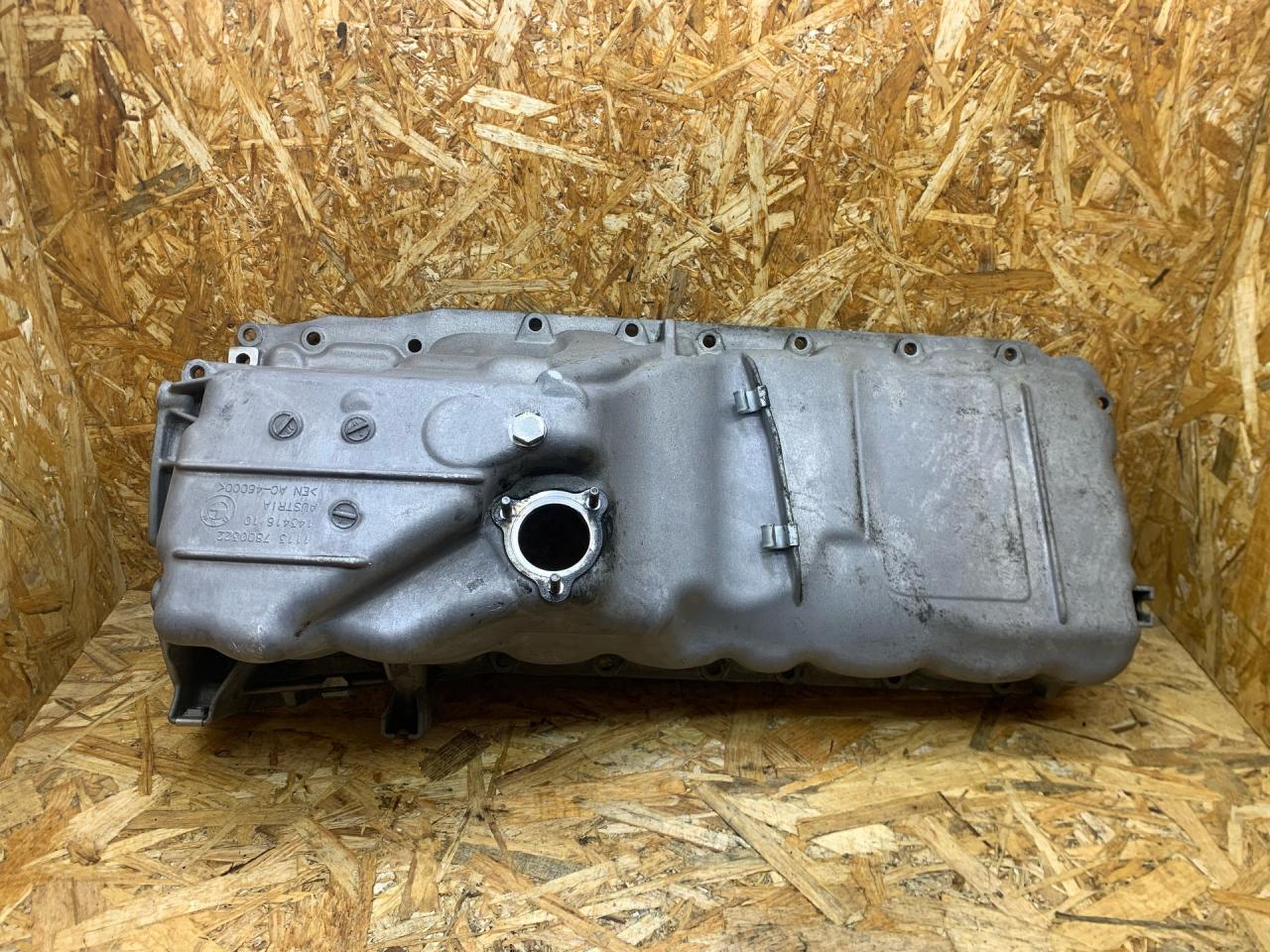 масляный поддон BMW 5 серия F07/F10/F11 F11 2011, 3.0 л., дизель, АКПП, черный, универсал, задний привод, 7800322, 11137800322 - фото №1