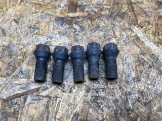 болт колесный BMW 1 серия F40 2024, бензин, МКПП, черный, хетчбэк 5 дв., передний привод