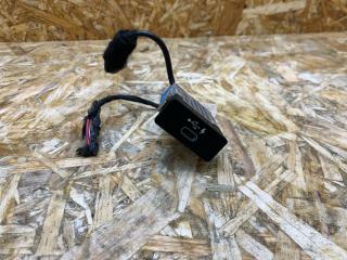 разъем AUX / USB BMW 3 серия G20 2019, 2.0 л., дизель, МКПП, белый, седан, задний привод, правый руль, 84108711939, 8711939