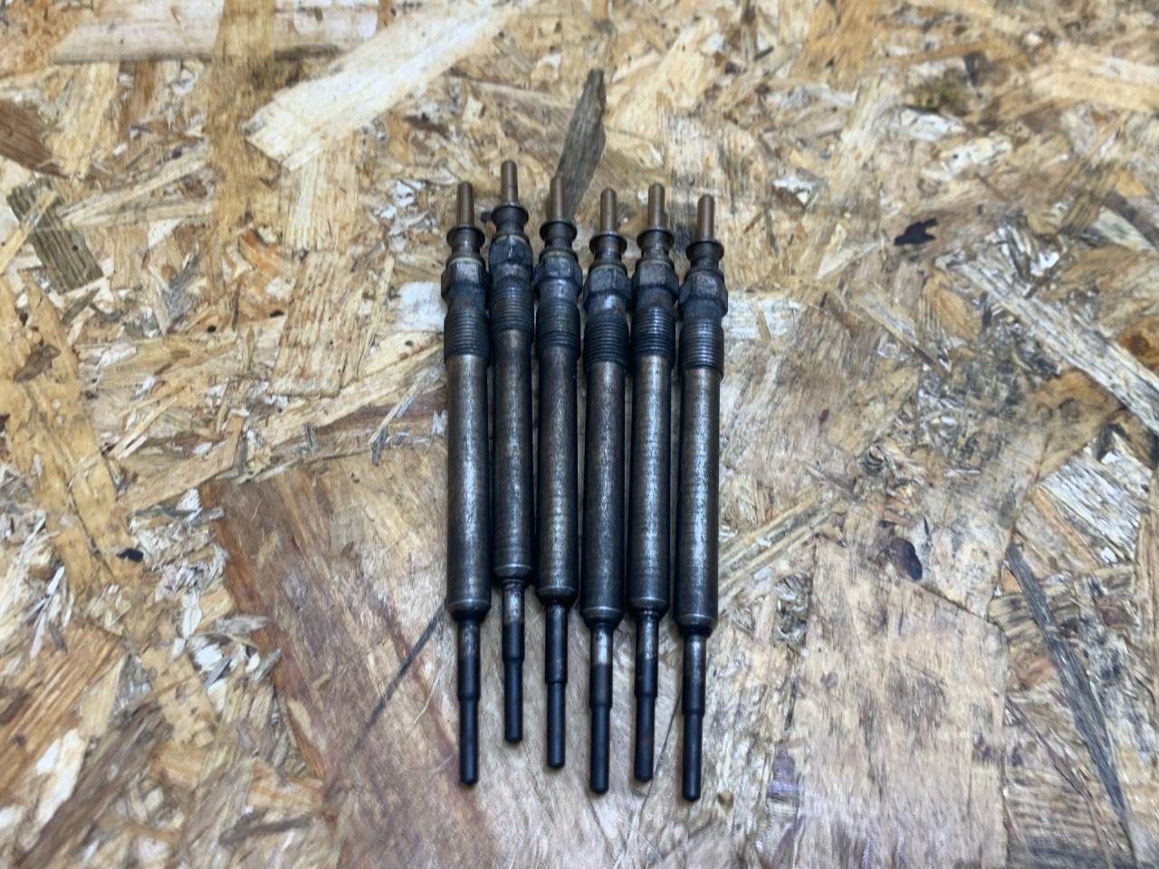 свеча накала BMW X5 F15 2014, 3.0 л., дизель, АКПП, коричневый, внедорожник 5 дв., полный привод, 0250603006 - фото №1