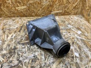 кронштейн полуоси BMW 3 серия F30/F31 [рестайлинг] F31 2015, 2.0 л., дизель, АКПП, серый, универсал, полный привод, правый руль, 8655736