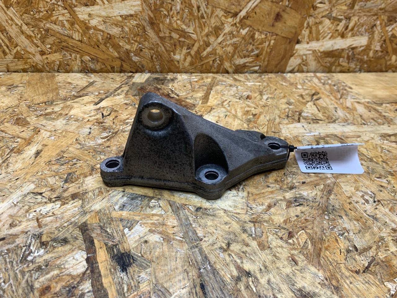 кронштейн ТНВД BMW X5 F15 2014, 3.0 л., дизель, АКПП, коричневый, внедорожник 5 дв., полный привод, 7820698, 13517810698, 7810698 - фото №1