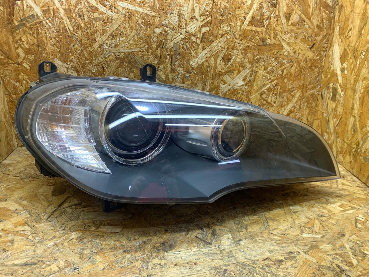 фара правая BMW X5 E70 2009, 3.5 л., дизель, АКПП, внедорожник 5 дв., полный привод, правый руль, 7288998, 63117288998 - фото №1
