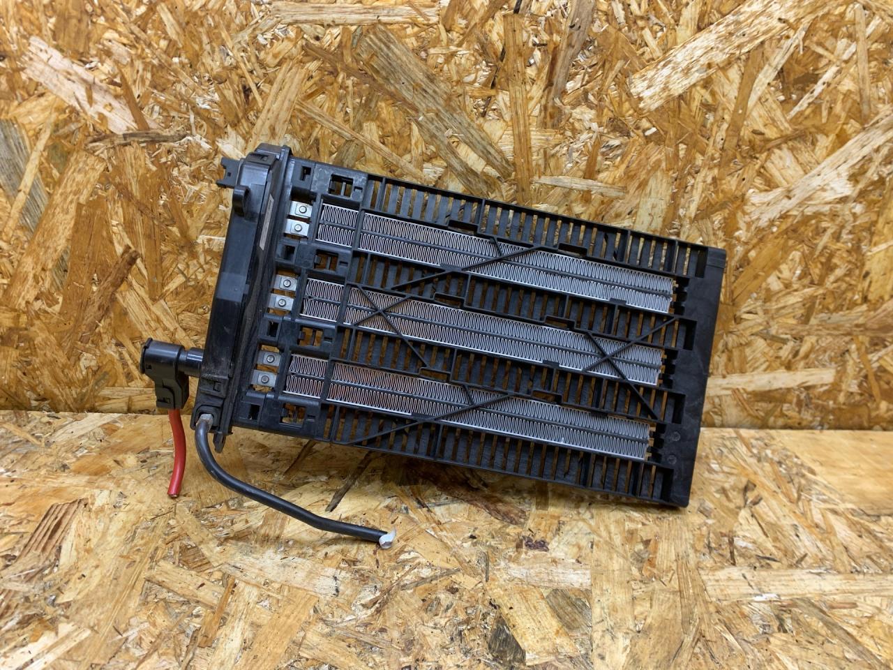 электрический радиатор отопителя (тэн) BMW 3 GT F34 2014, 2.0 л., дизель, МКПП, лифтбэк, задний привод, правый руль, 9230594, 64119230594, 64119232058, 9232058 - фото №1