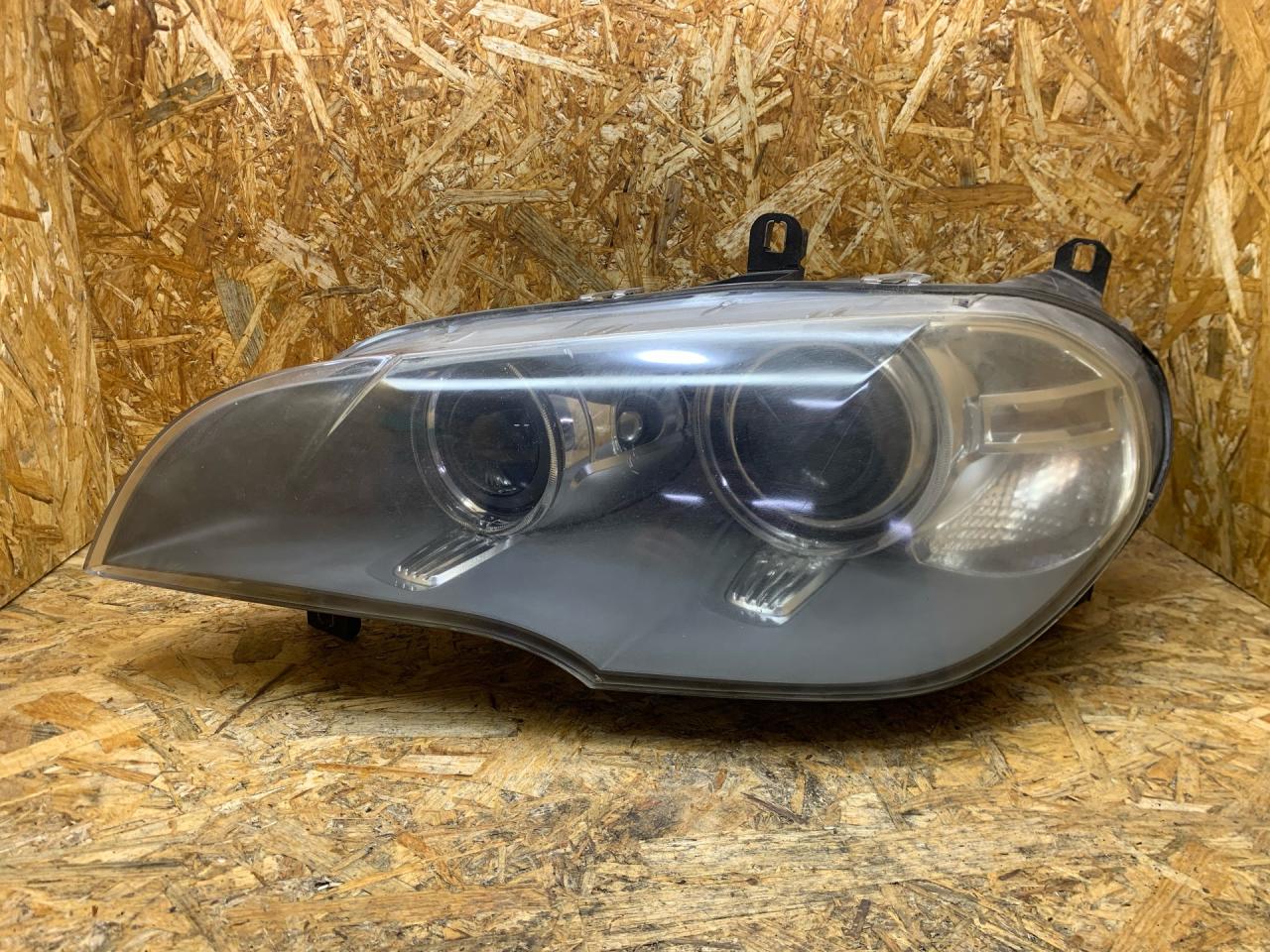 фара левая BMW X5 E70 2008, 3.0 л., дизель, АКПП, внедорожник 5 дв., правый руль, 7221897 - фото №1