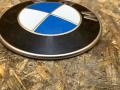 эмблема BMW 5 серия F07/F10/F11 F11 2012, 2.5 л., дизель, АКПП, универсал, полный привод, 7057794, 51147057794 - фото №2