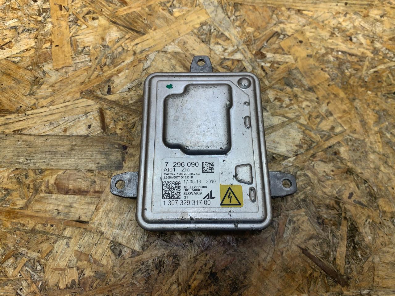 блок розжига ксенона BMW 3 серия F30/F31/F34 F30 2013, 3.0 л., дизель, АКПП, черный, седан, задний привод, правый руль, 7296090, 63127296090, 63117317408, 7317408 - фото №1