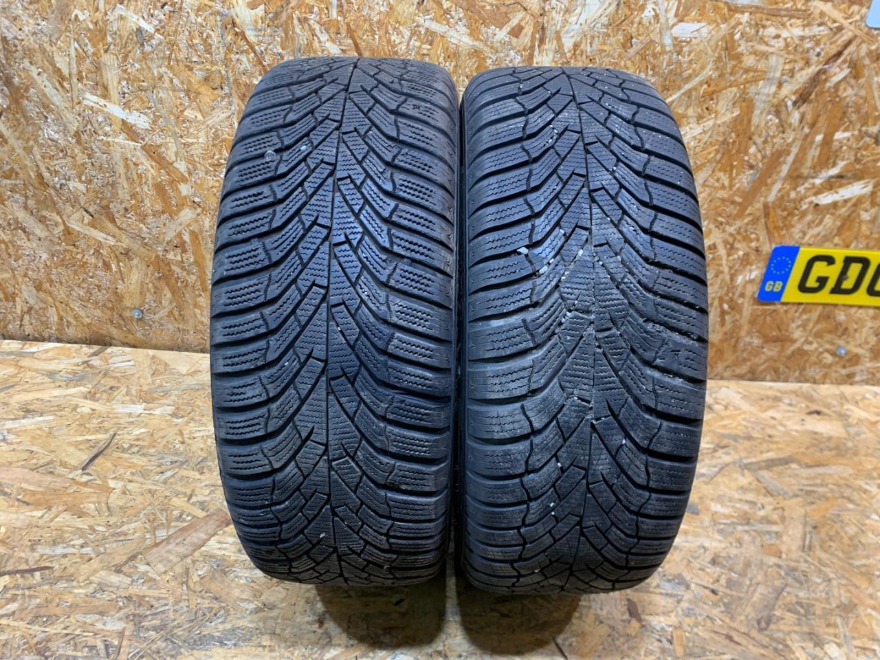 шина BMW 1 серия F40 2024, бензин, МКПП, черный, хетчбэк 5 дв., передний привод - фото №1