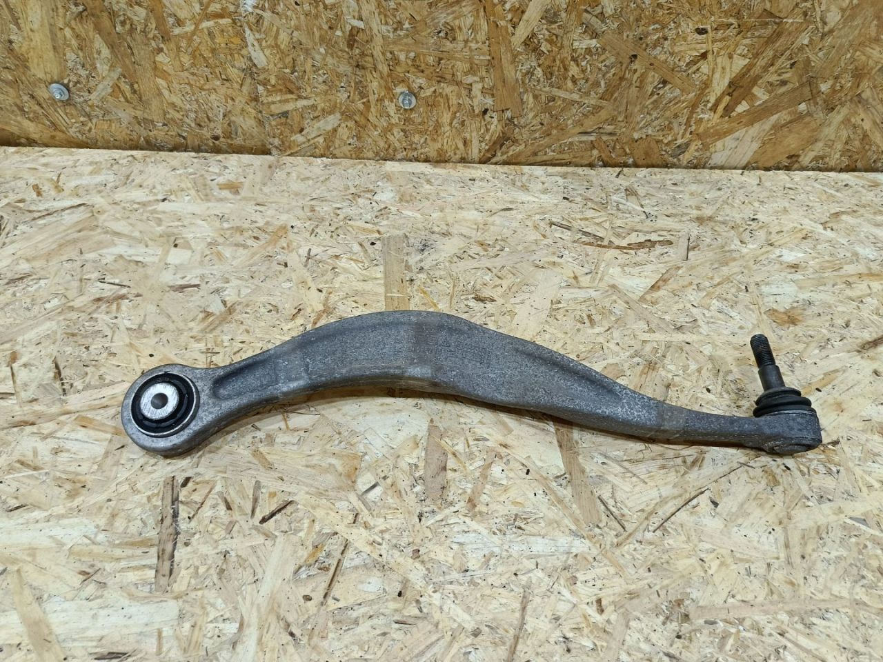 рычаг задний правый BMW 5 серия F07/F10/F11 F11 2011, 3.0 л., дизель, АКПП, черный, универсал, задний привод, 33326779848, 6779848 - фото №1