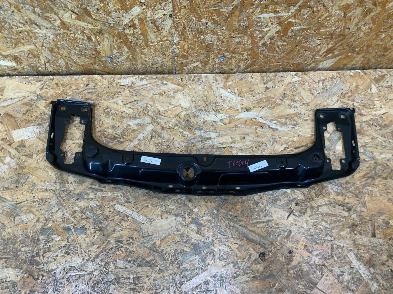 рамка капота BMW 4 серия F32/F33 F36 2015, 3.0 л., дизель, АКПП, лифтбэк, полный привод, правый руль, 7245786, 51647245786 - фото №1