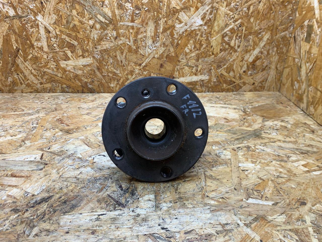 ступица передняя BMW 5 серия F07/F10/F11 F11 2012, 2.5 л., дизель, АКПП, универсал, полный привод, 31206868480, 6868480 - фото №1