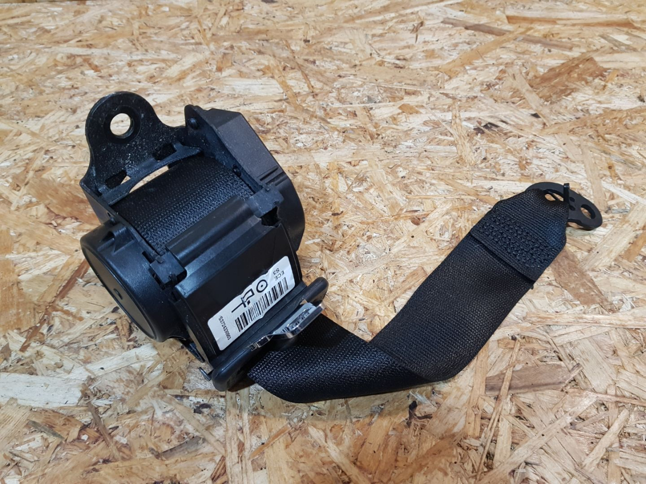 ремень безопасности BMW 4 серия F32/F33 F32 2015, 3.5 л., дизель, АКПП, черный, купе, полный привод, правый руль, 7243309, 629185100, 72117243309 - фото №1