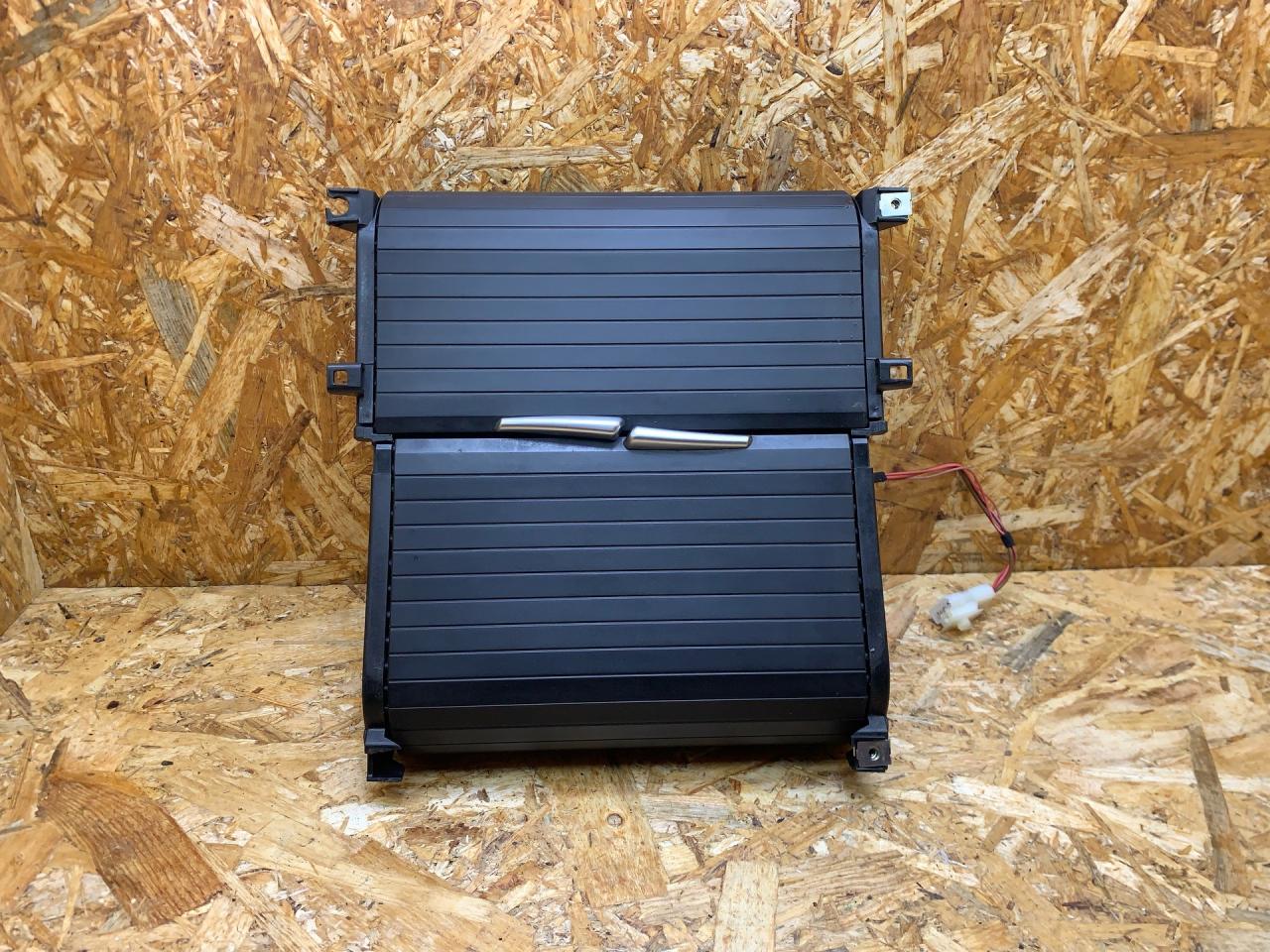 подстаканник BMW X5 E70 2008, 3.0 л., дизель, АКПП, 354 titan-silber, внедорожник 5 дв., полный привод, правый руль, 51166954943, 6954943 - фото №1