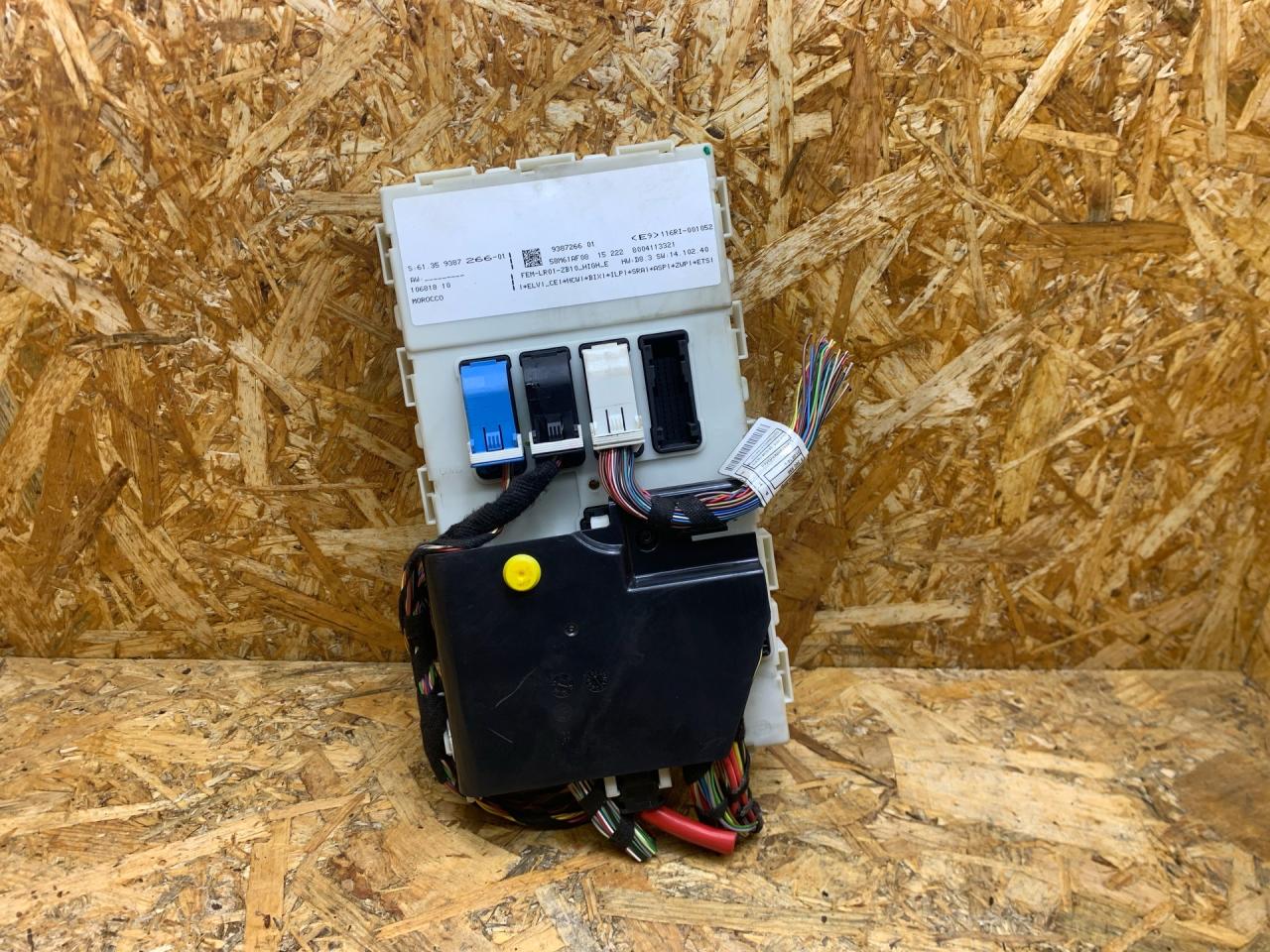 Блок управления BCM (Body Control Module) BMW 4 серия F32/F33 F33 2015, 2.0 л., бензин, МКПП, черный, кабриолет, задний привод, правый руль, 61359438729, 9438729, 61359868380, 9868380, 61355A7FB57, 5A7FB57, 61355B5DA68, 5B5DA68, 9387266 - фото №1