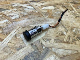 гнездо прикуривателя BMW 1 серия F20/F21 [2-й рестайлинг] E82 2018, 1.5 л., бензин, МКПП, хетчбэк 5 дв., задний привод, правый руль, 6973037