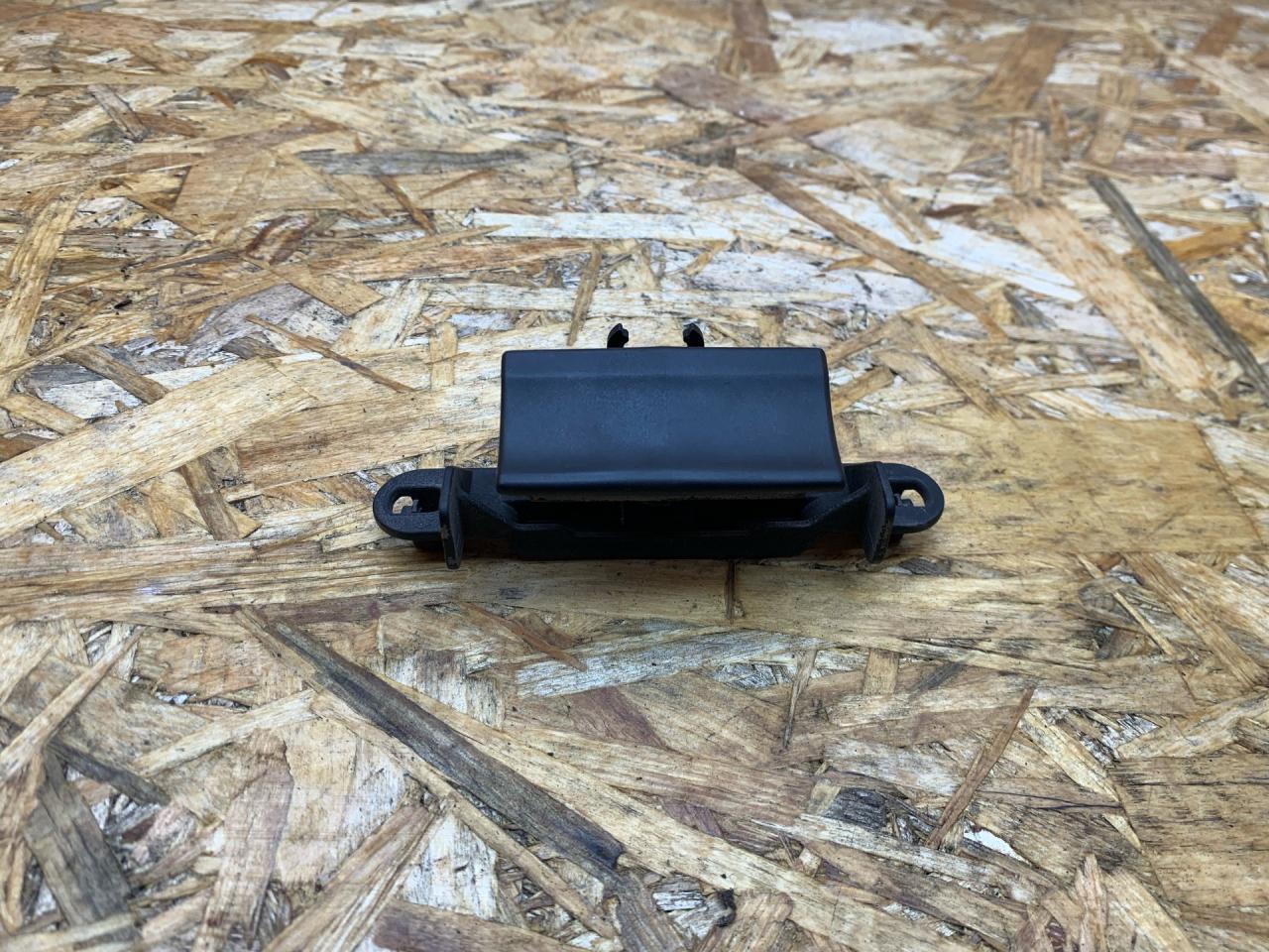 ручка открывания капота BMW X5 E70 2007, 3.0 л., M57 306 D3, дизель, АКПП, серебристый, внедорожник 5 дв., полный привод, правый руль, 71647981197, 7981197, 7164798, 51237164798 - фото №1