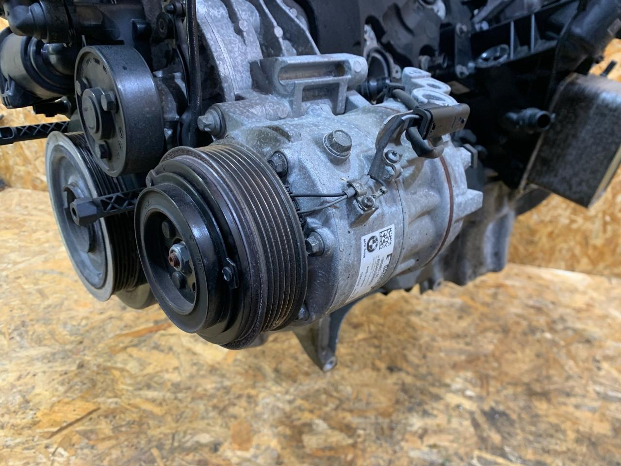 компрессор кондиционера BMW 5 серия G30/G31 G30 2018, 3.0 л., дизель, АКПП, серый, седан, полный привод, правый руль, 64527945819, 7945819, 64526822847, 6822847, 7945863, 64525A58A55, 5A58A55 - фото №1