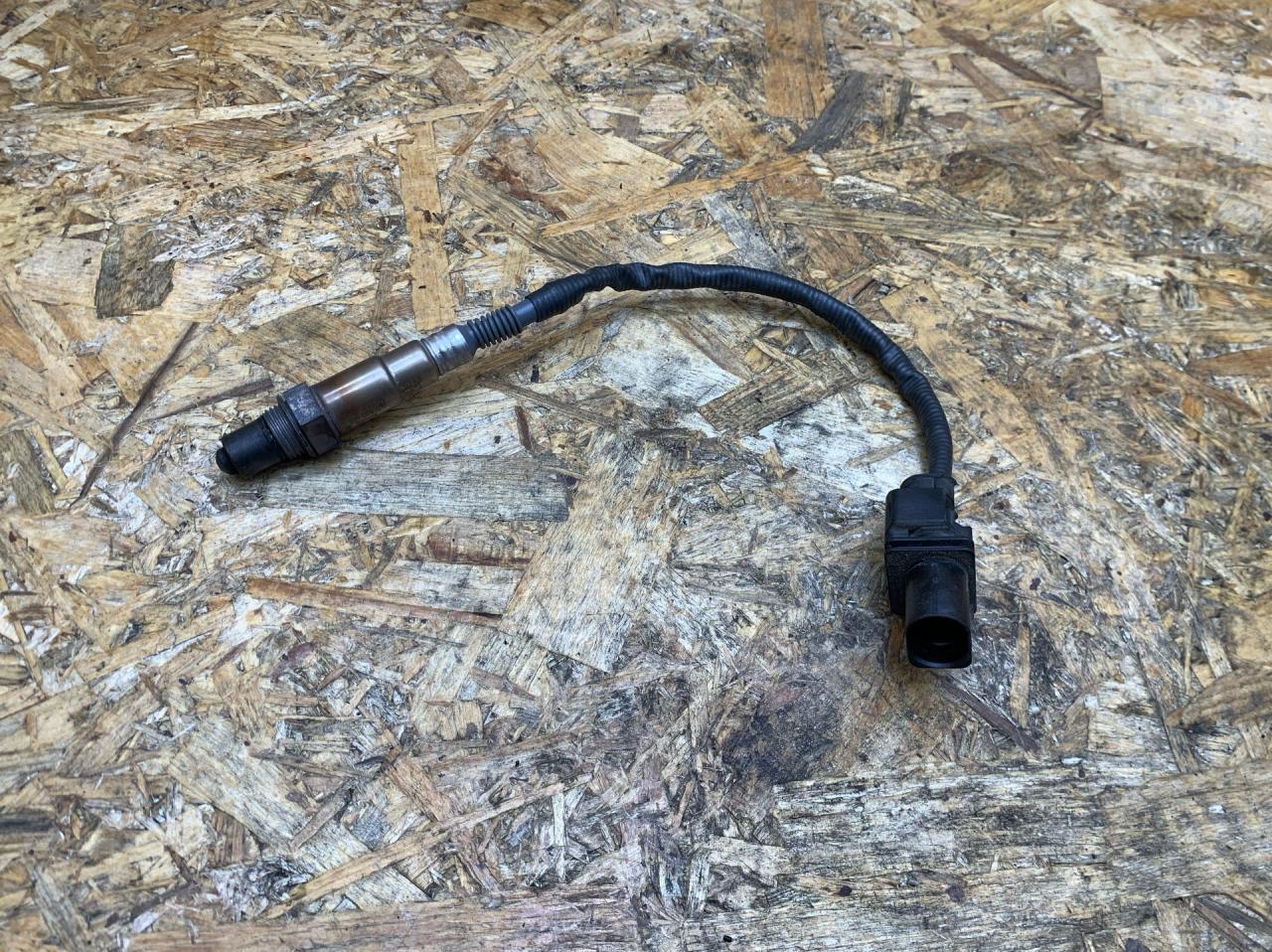 лямбда-зонд BMW 5 серия F07/F10/F11 F11 2011, 3.0 л., дизель, АКПП, черный, универсал, задний привод, 13627791600, 7791600, 13627790116, 7790116, 0281004018, 1928404682 - фото №1