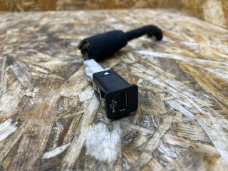 разъем AUX / USB BMW 3 серия E92/E93 [рестайлинг] E93 2011, 3.0 л., дизель, АКПП, серебро, кабриолет, задний привод, правый руль, 9237656, 84109237656, 61319167196, 9167196, 61319230112, 9230112