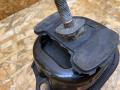 подушка крепления двигателя BMW X5 E70 2007, 3.0 л., M57 306 D3, дизель, АКПП, серебристый, внедорожник 5 дв., полный привод, правый руль, 6795417, 22116795417, 22116784416, 6784416, 22116773817, 6773817, 678441601 - фото №3