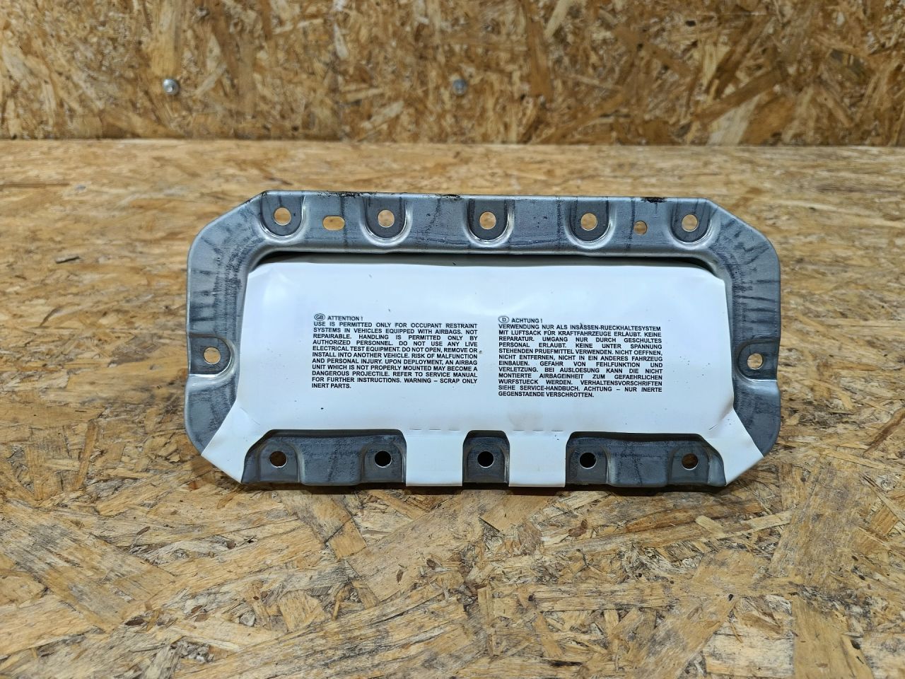 подушка безопасности пассажира BMW 4 серия F32/F33 F33 2015, 2.0 л., бензин, МКПП, черный, кабриолет, задний привод, правый руль, 9205197, 34089354, 72129205197 - фото №1