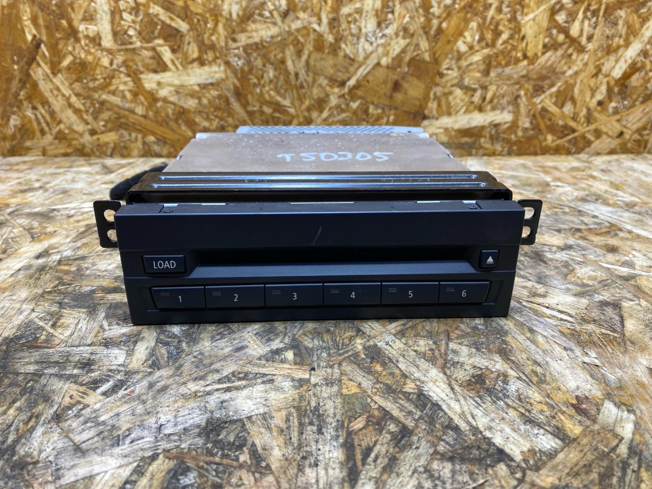 CD-чейнджер BMW X5 E70 2007, 4.8 л., бензин, АКПП, серебро, внедорожник 5 дв., полный привод, правый руль, 65129230680, 9230680, 65129209758, 9209758, 65129242666, 9242666, 65129205269, 9205269, 65129167081, 9167081, 65129119704, 9119704, 65129151148, 9151148, 65129133085, 9133085 - фото №1