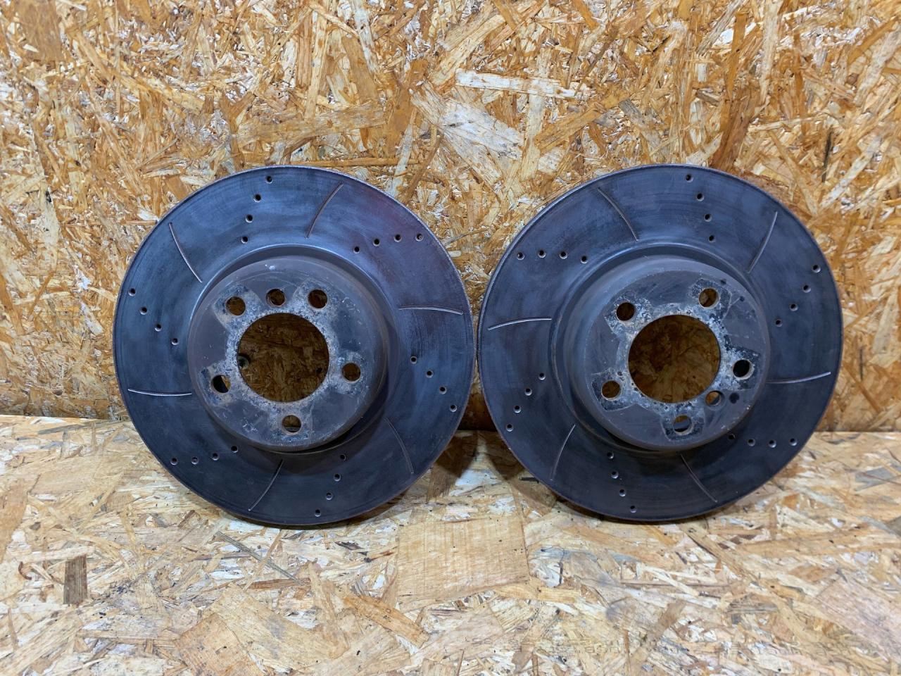 диски тормозные задние BMW 3 серия F30/F31/F34 F31 2013, 2.0 л., дизель, АКПП, 475 black-sapphire metallic, универсал, полный привод, правый руль - фото №1