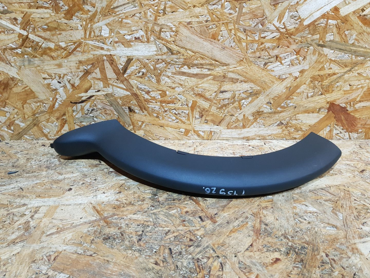 накладка петли багажника правая BMW 4 серия F32/F33 F32 2015, 3.5 л., дизель, АКПП, черный, купе, полный привод, правый руль, 7255696, 51497255696 - фото №1