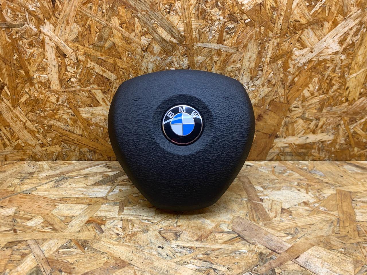 подушка безопасности водителя BMW X5 E70 2007, 3.0 л., M57 306 D3, дизель, АКПП, серебристый, внедорожник 5 дв., полный привод, правый руль, 3051642, 2406117001, 32306884666, 6884666, 32306884650, 6884650 - фото №1