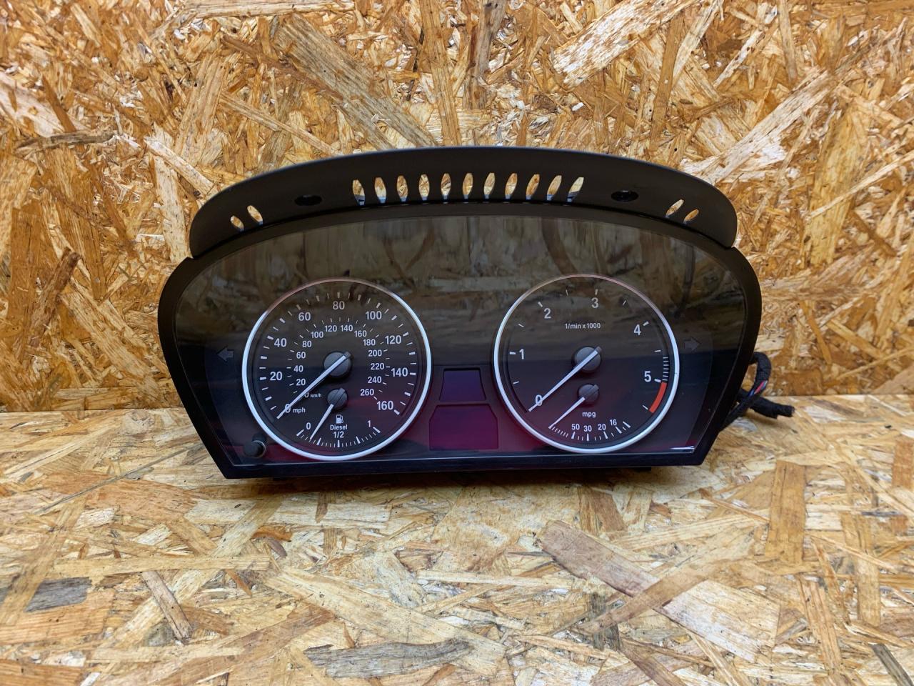щиток приборов (приборная панель) BMW X5 E70 2007, 3.0 л., M57 306 D3, дизель, АКПП, серебристый, внедорожник 5 дв., полный привод, правый руль, 6976284, 62119236819, 9236819, 62109218854, 9218854, 62109218632, 9218632, 62109195689, 9195689, 62109189868, 9189868, 62109170270, 9170270, 62109168914, 9168914, 62109153844, 9153844, 62119143836, 9143836, 62119134149, 9134149 - фото №1