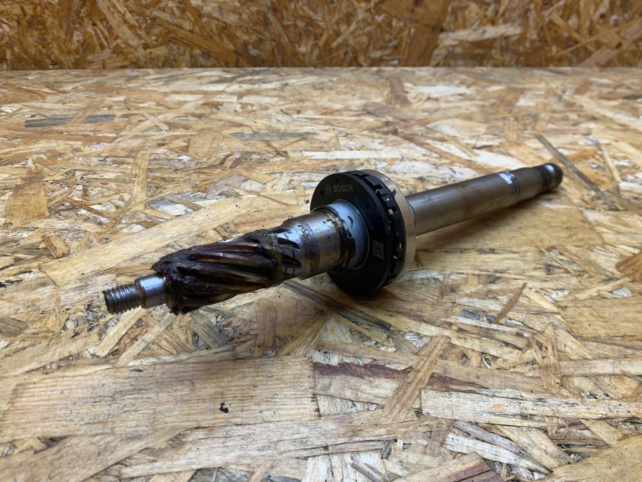 датчик угла поворота рулевой рейки BMW 3 серия F30/F31/F34 F30 2013, 3.0 л., дизель, АКПП, черный, седан, задний привод, правый руль, 0273107001 - фото №1