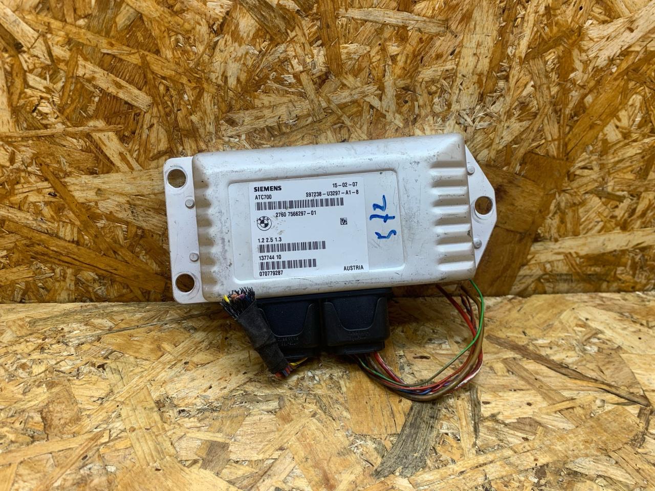 блок управления раздаткой BMW X5 E70 2007, 3.0 л., дизель, АКПП, внедорожник 5 дв., полный привод, правый руль, 27607606629, 27607605031, 27607597892, 27607569969, 7606629, 7605031, 7597892, 7569969, 7566297, 27607566297 - фото №1