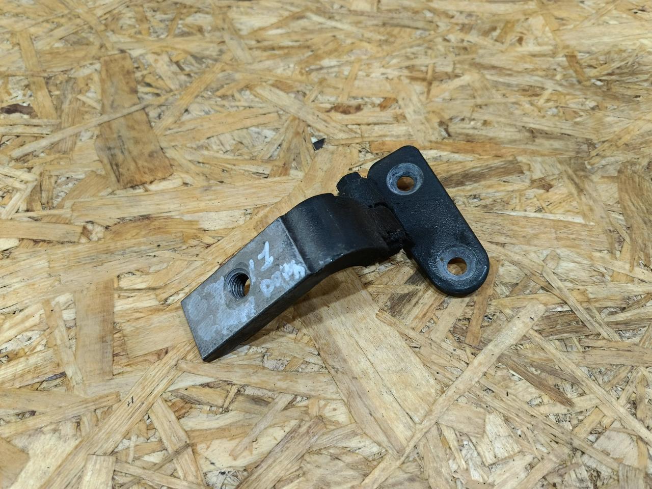 петля двери BMW 5 серия G30/G31 G31 2020, 3.0 л., дизель, АКПП, универсал, полный привод, правый руль, 7333094 - фото №1