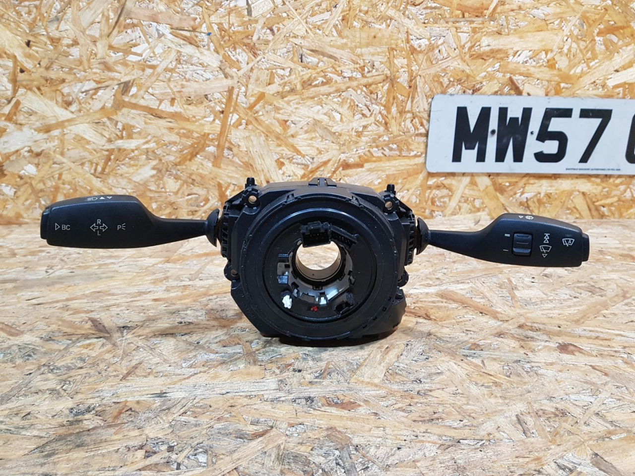 переключатель подрулевой (стрекоза) BMW 4 серия F32/F33 F32 2015, 3.5 л., дизель, АКПП, черный, купе, полный привод, правый руль, 9351140, 61319351140, 61319253746, 9253746, 61319242274, 9242274 - фото №1