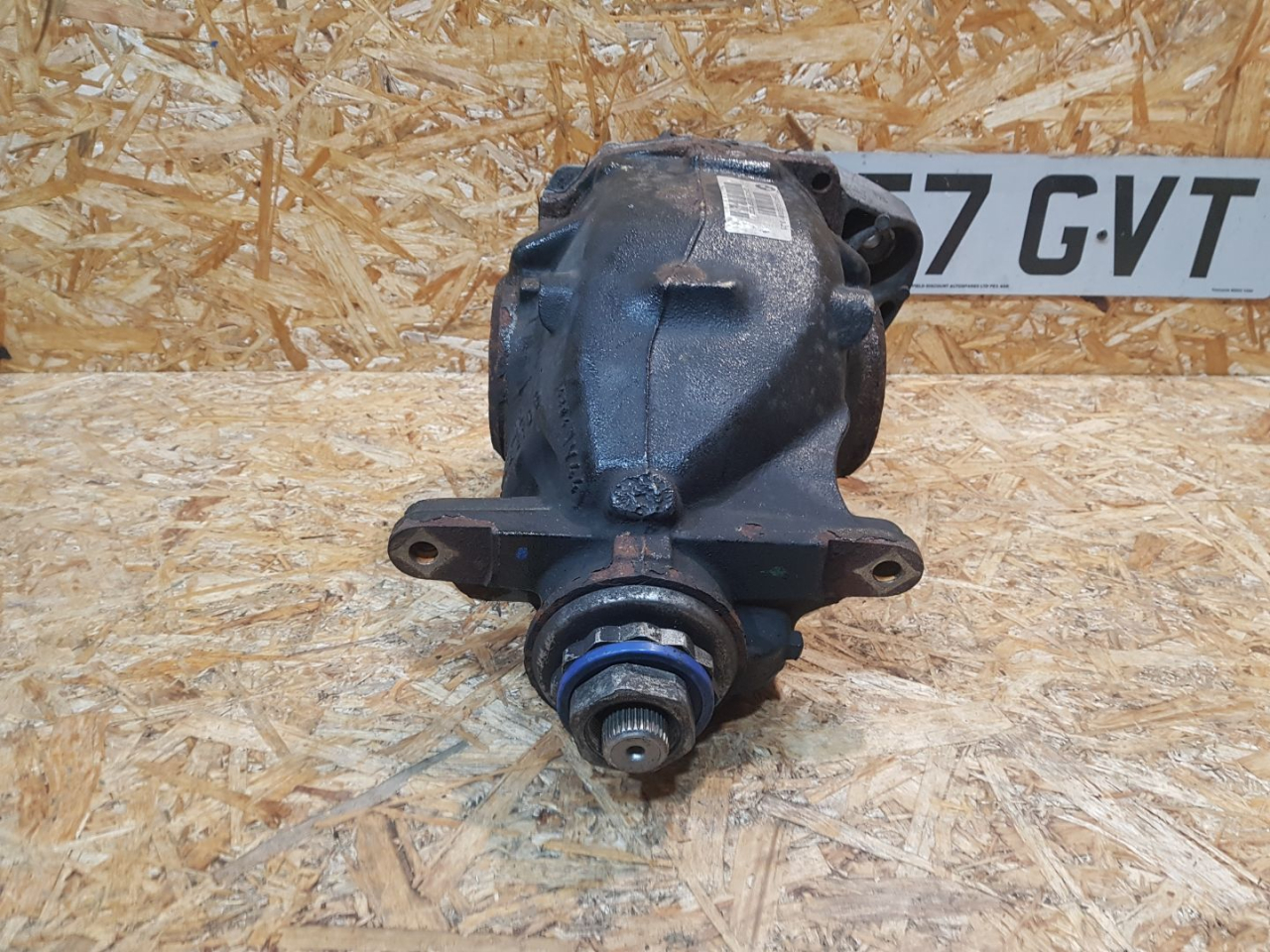 редуктор заднего моста BMW 3 серия F30/F31/F34 F30 2014, 2.0 л., дизель, МКПП, седан, полный привод, правый руль, 33107599475, 7599475, 33107599476, 7599476 - фото №1