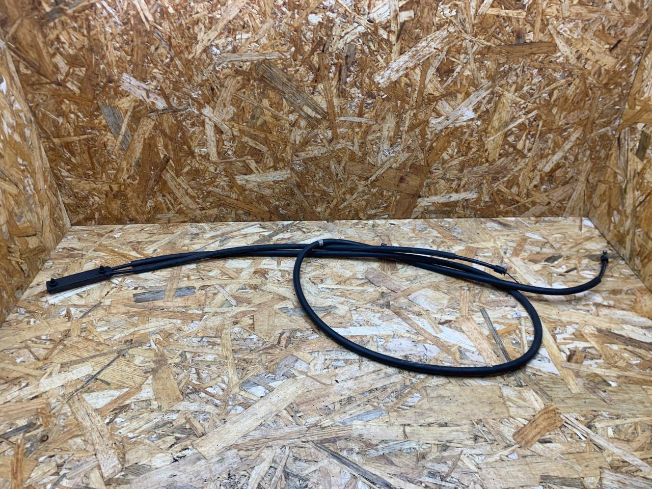 трос капота BMW 3 серия F30/F31/F34 F30 2013, 3.0 л., дизель, АКПП, черный, седан, задний привод, правый руль, 7313783, 51237411315, 7411315, 51237396161, 7396161, 51237239240, 7239240 - фото №1