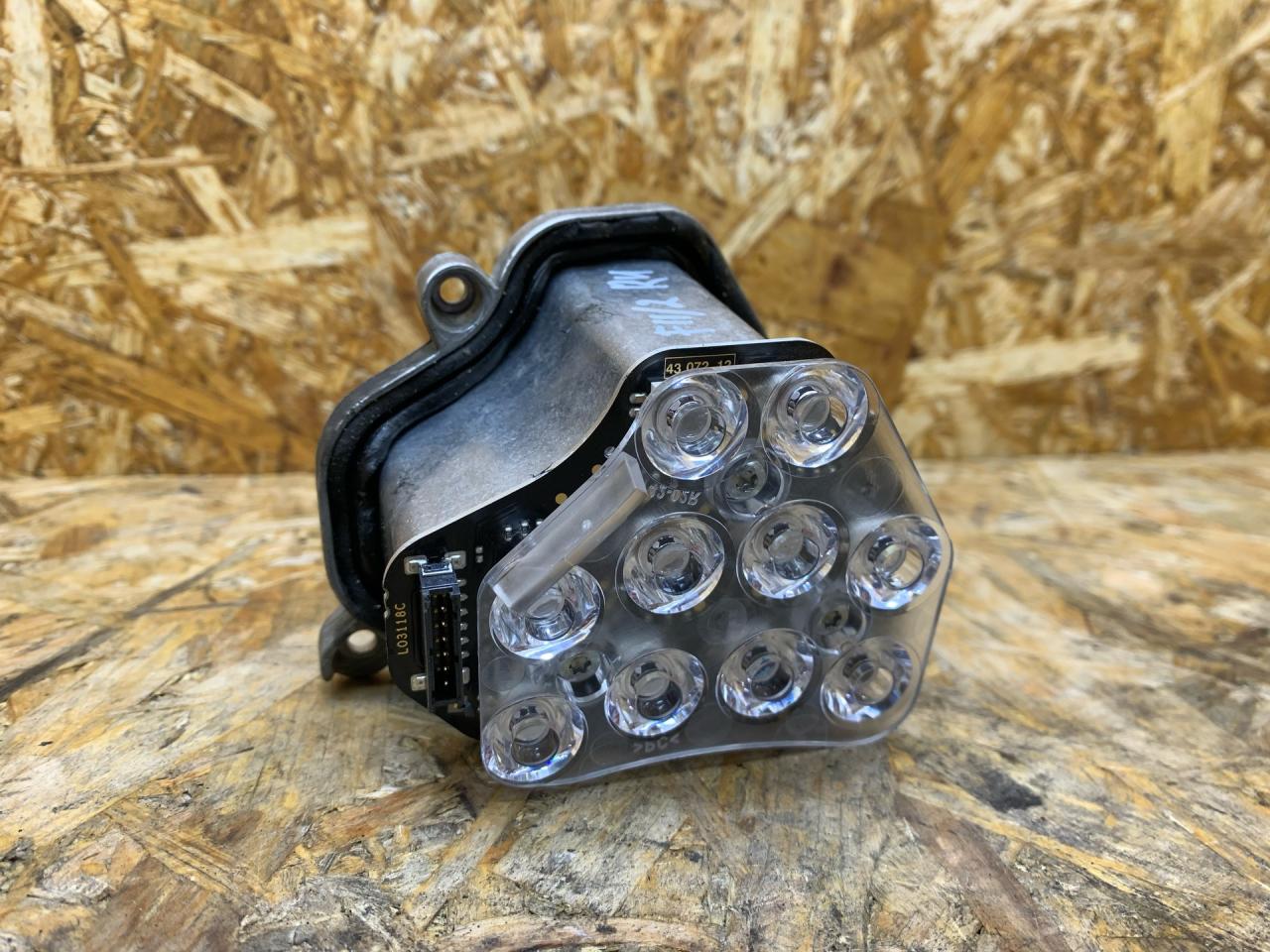 модуль LED BMW 5 серия F07/F10/F11 F11 2012, 2.5 л., дизель, АКПП, универсал, полный привод, 171738, 63117271902, 7271902 - фото №1