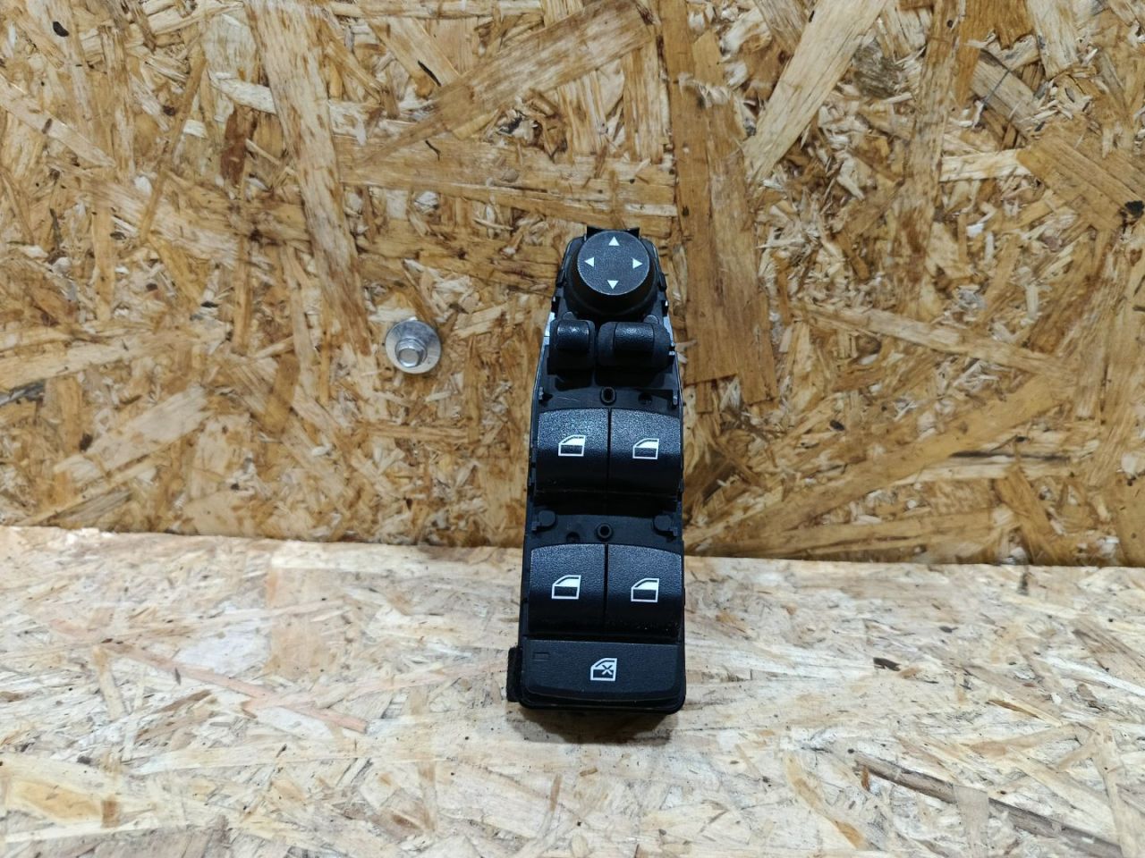 блок управления стеклоподъемниками BMW X5 F15 2014, 3.0 л., дизель, АКПП, коричневый, внедорожник 5 дв., полный привод, 9297349, 61319297349, 61319362116, 9362116 - фото №1
