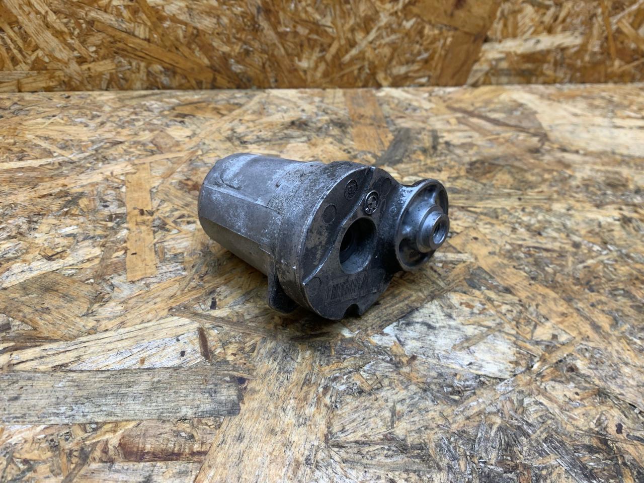 Натяжитель ремня агрегатов BMW 5 серия F07/F10/F11 F11 2011, 3.0 л., дизель, АКПП, черный, универсал, задний привод, 11287800333, 7800333 - фото №1
