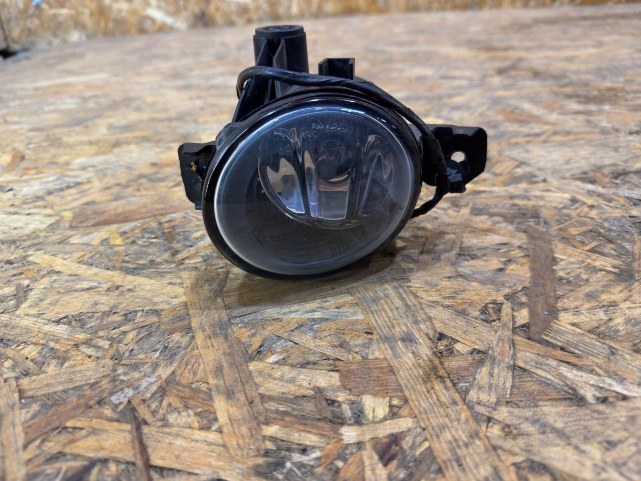 фара противотуманная левая BMW X5 E70 2008, 3.0 л., дизель, АКПП, внедорожник 5 дв., полный привод, правый руль, 6924655, 63176924655, 63177837501, 7837501, 89206152 - фото №1
