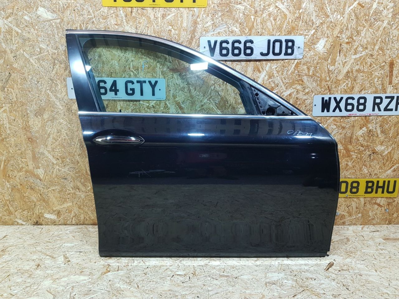дверь передняя правая BMW 5 серия F07/F10/F11 F11 2011, 3.0 л., дизель, АКПП, черный, универсал, задний привод, 41007206108, 7206108 - фото №1