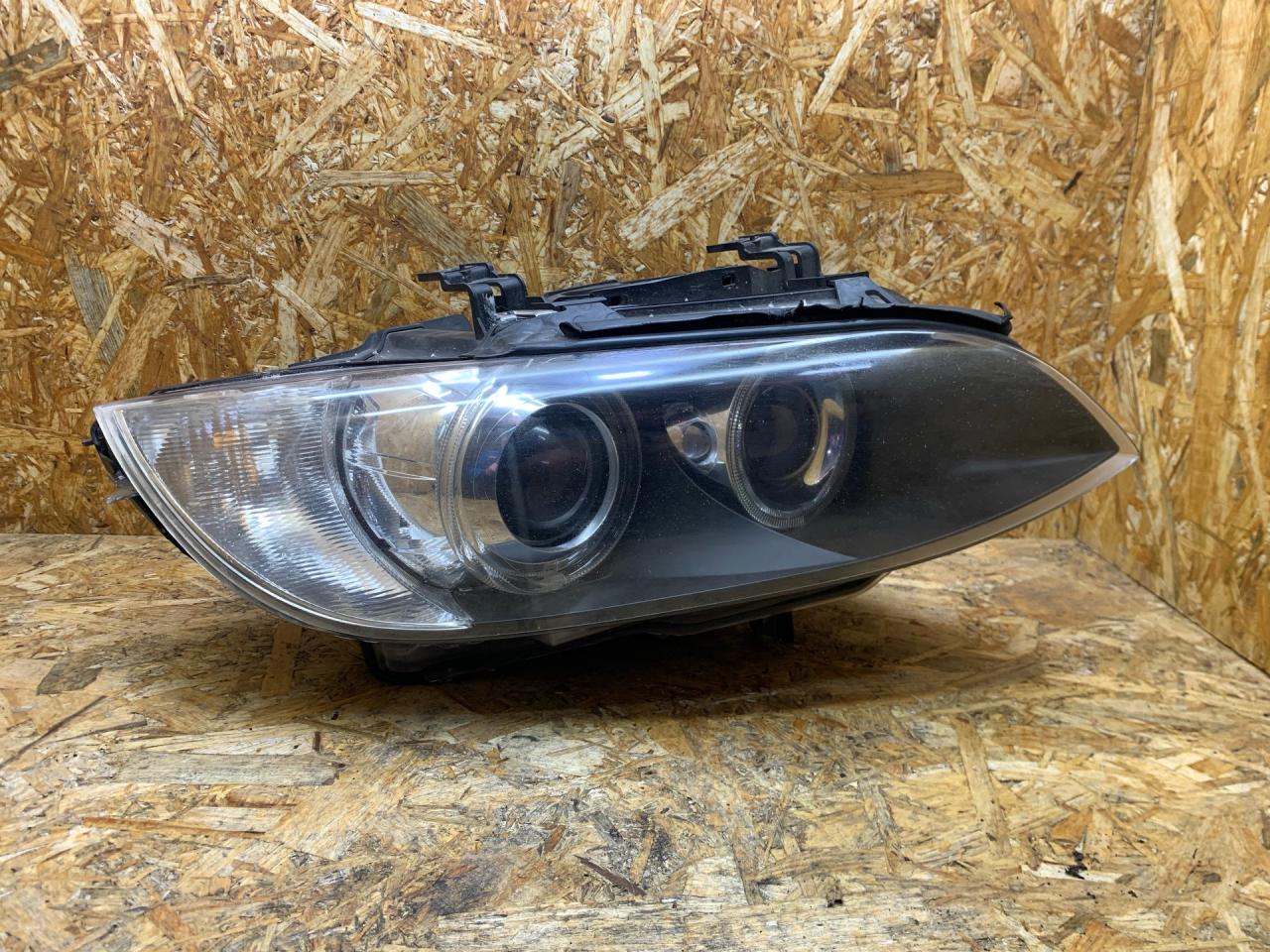 фара правая BMW 3 серия E90/E91/E92/E93 E92 2007, 3.0 л., дизель, АКПП, купе, задний привод, правый руль, 7162130, 63117182510, 7182510, 63114871218, 4871218 - фото №1