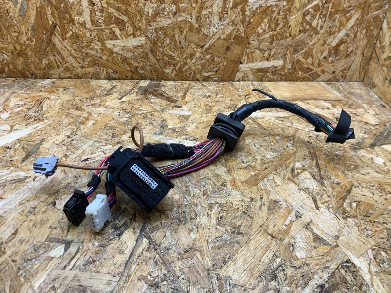 разъем (фишка) проводки BMW X5 E70 2008, 3.0 л., дизель, АКПП, внедорожник 5 дв., правый руль, 7788125, 12517788125 - фото №1