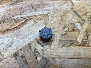 планка под капот BMW 1 серия F20/F21 [2-й рестайлинг] E82 2018, 1.5 л., бензин, МКПП, хетчбэк 5 дв., задний привод, правый руль