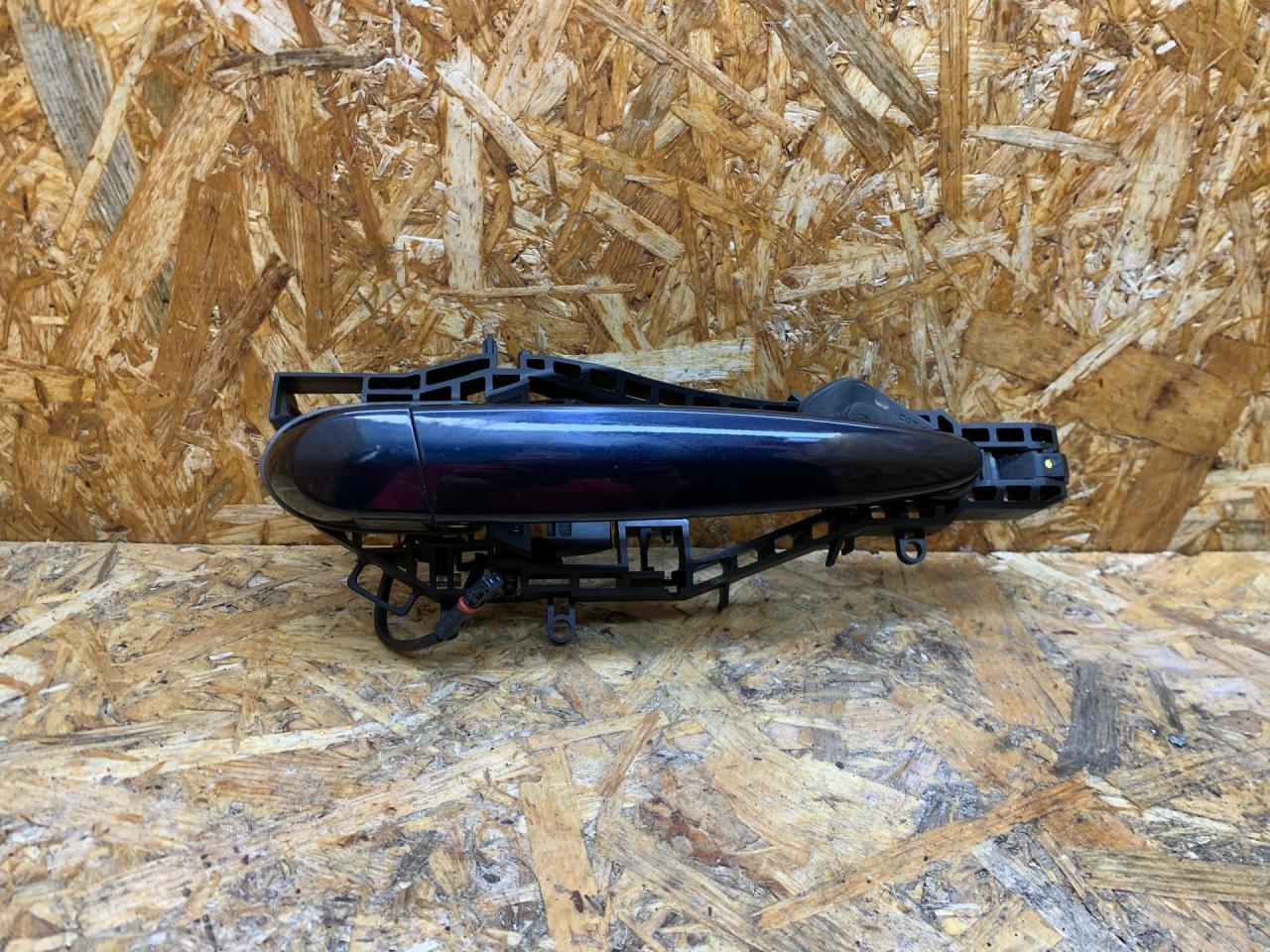 ручка наружная задняя правая BMW 4 серия F32/F33 F36 2015, 3.0 л., дизель, АКПП, лифтбэк, полный привод, правый руль, 7380546 - фото №1