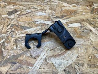 кронштейн (крепление) BMW 1 серия F20/F21 [2-й рестайлинг] E82 2018, 1.5 л., бензин, МКПП, хетчбэк 5 дв., задний привод, правый руль, 8618896