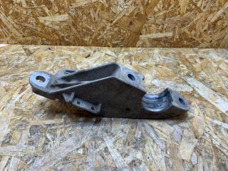 крепление стабилизатора / втулки стабилизатора BMW 5 серия G30/G31 G30 2018, 3.0 л., дизель, АКПП, серый, седан, полный привод, правый руль, 6884012