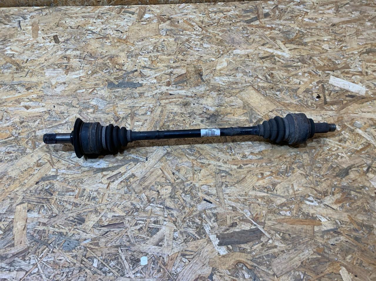 полуось задняя (приводной вал, ШРУС) BMW 3 серия F30/F31/F34 F31 2013, 2.0 л., дизель, АКПП, универсал, полный привод, правый руль, 7597682, 33207597682, 33208680348, 8680348 - фото №1