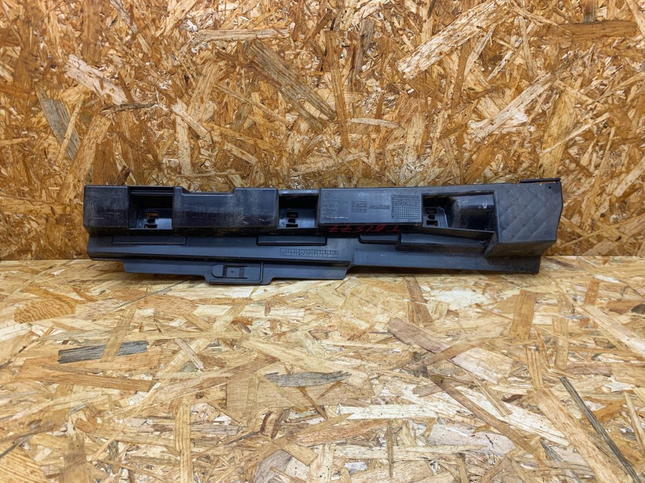 Кронштейн крепления порога BMW 3 серия F30/F31/F34 F31 2013, 2.0 л., дизель, АКПП, 475 black-sapphire metallic, универсал, полный привод, правый руль, 7256919, 51777256919 - фото №1